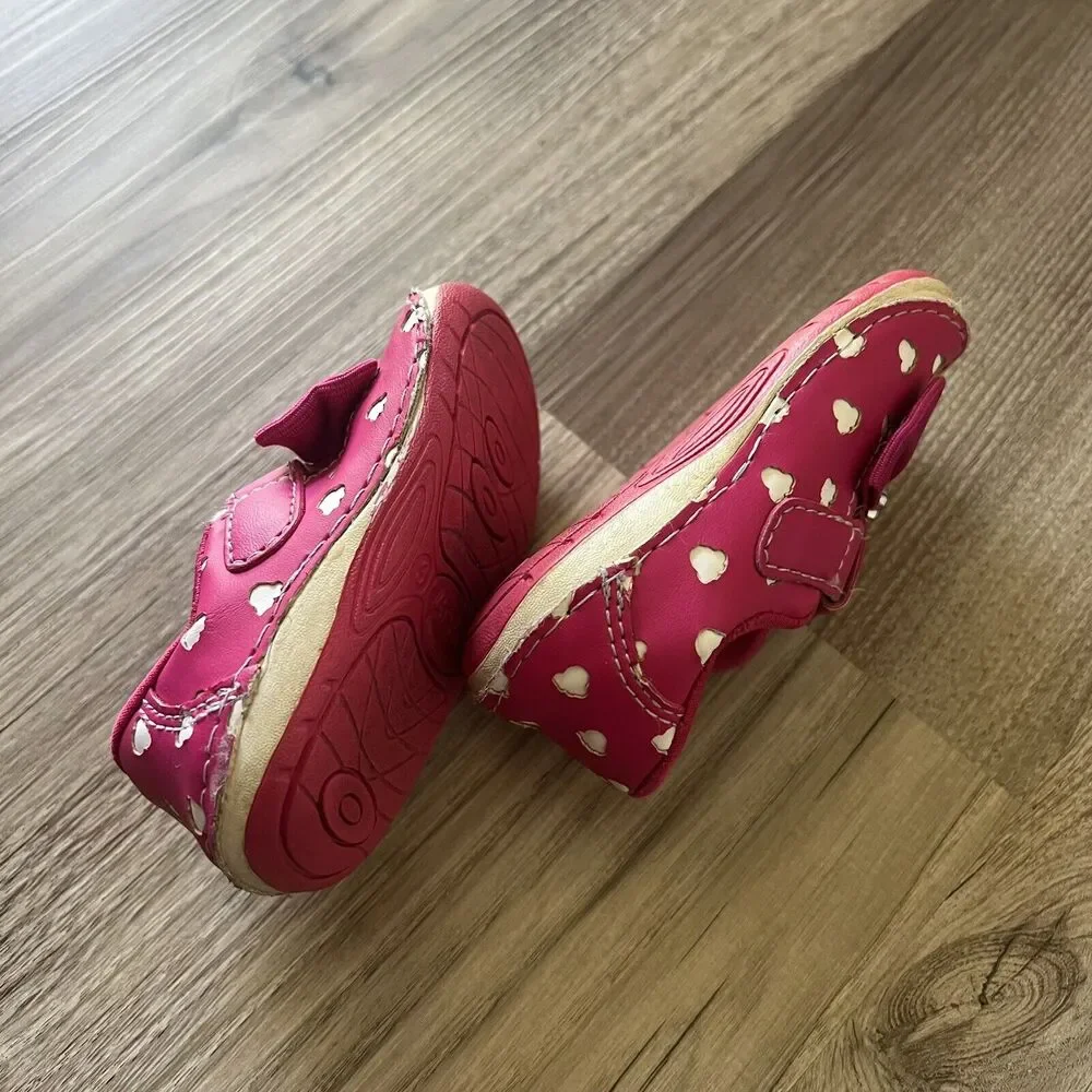 Disney Pink Minnie Mouse Girl's Shoes, Size 3